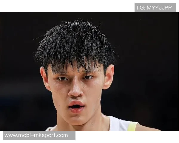 篮网17人轮换大胜40分曾凡博首秀机会依然渺茫 篮网17人轮换大胜40分曾凡博首秀机会依然渺茫